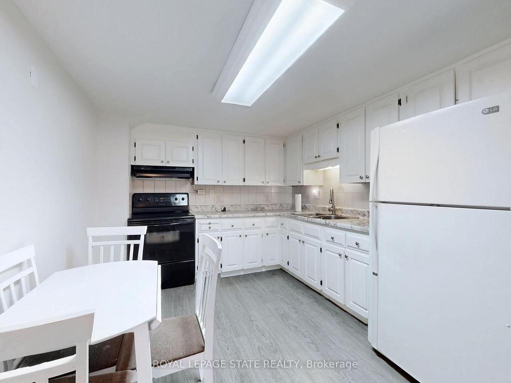 









19


Bunker Hill

Drive,
Hamilton,




ON
L8K 5X3

