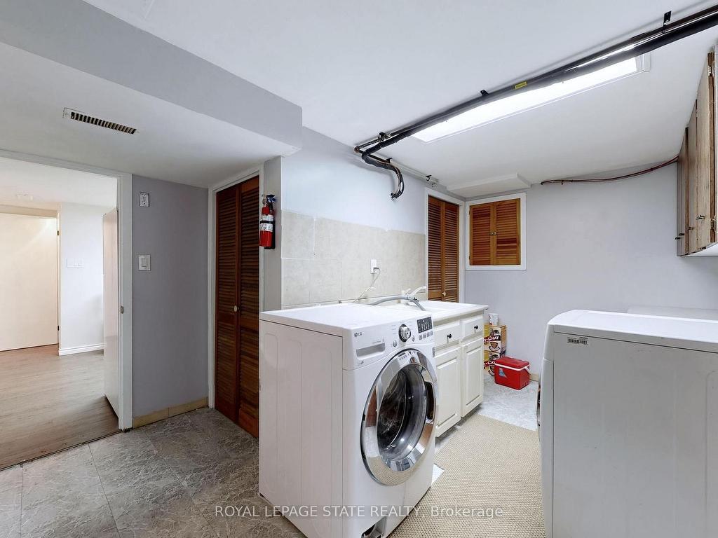 









19


Bunker Hill

Drive,
Hamilton,




ON
L8K 5X3

