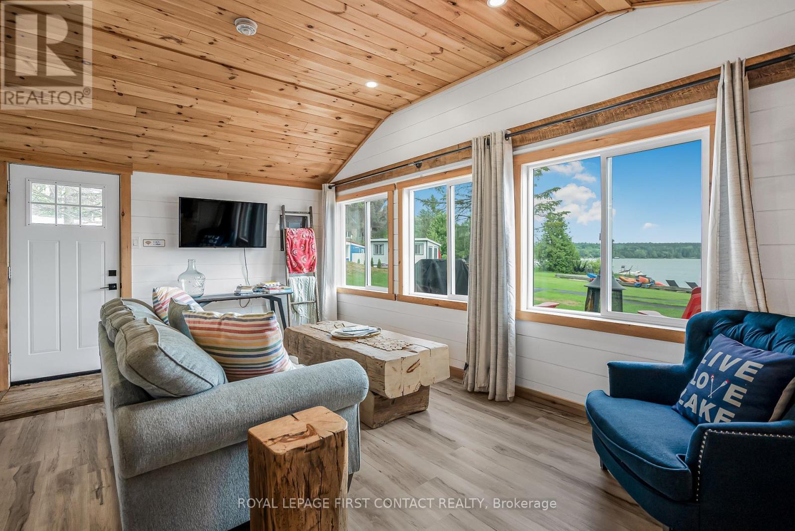 












5608 PENETANGUISHENE ROAD

,
Springwater,




Ontario
L0L1P0

