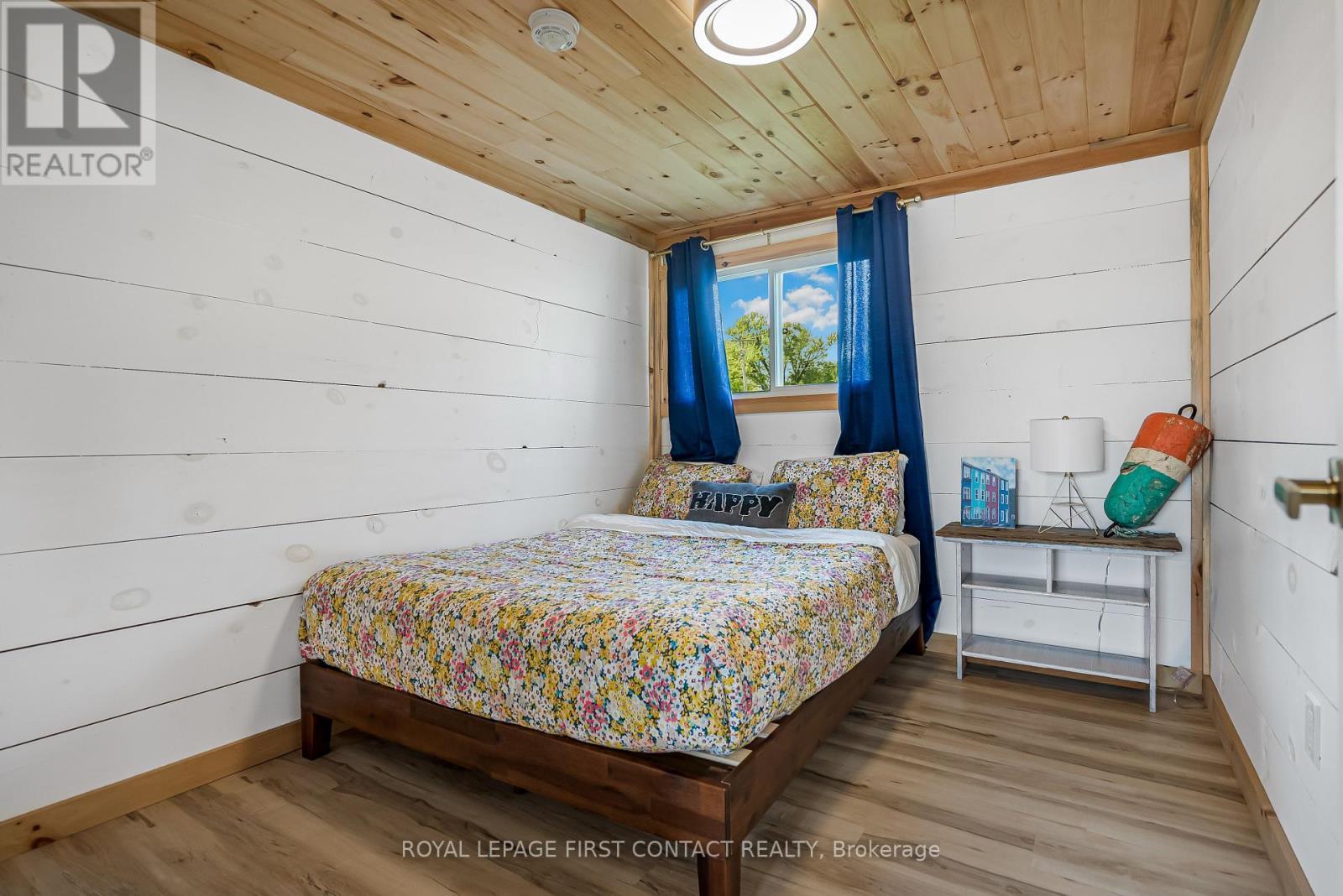 












5608 PENETANGUISHENE ROAD

,
Springwater,




Ontario
L0L1P0

