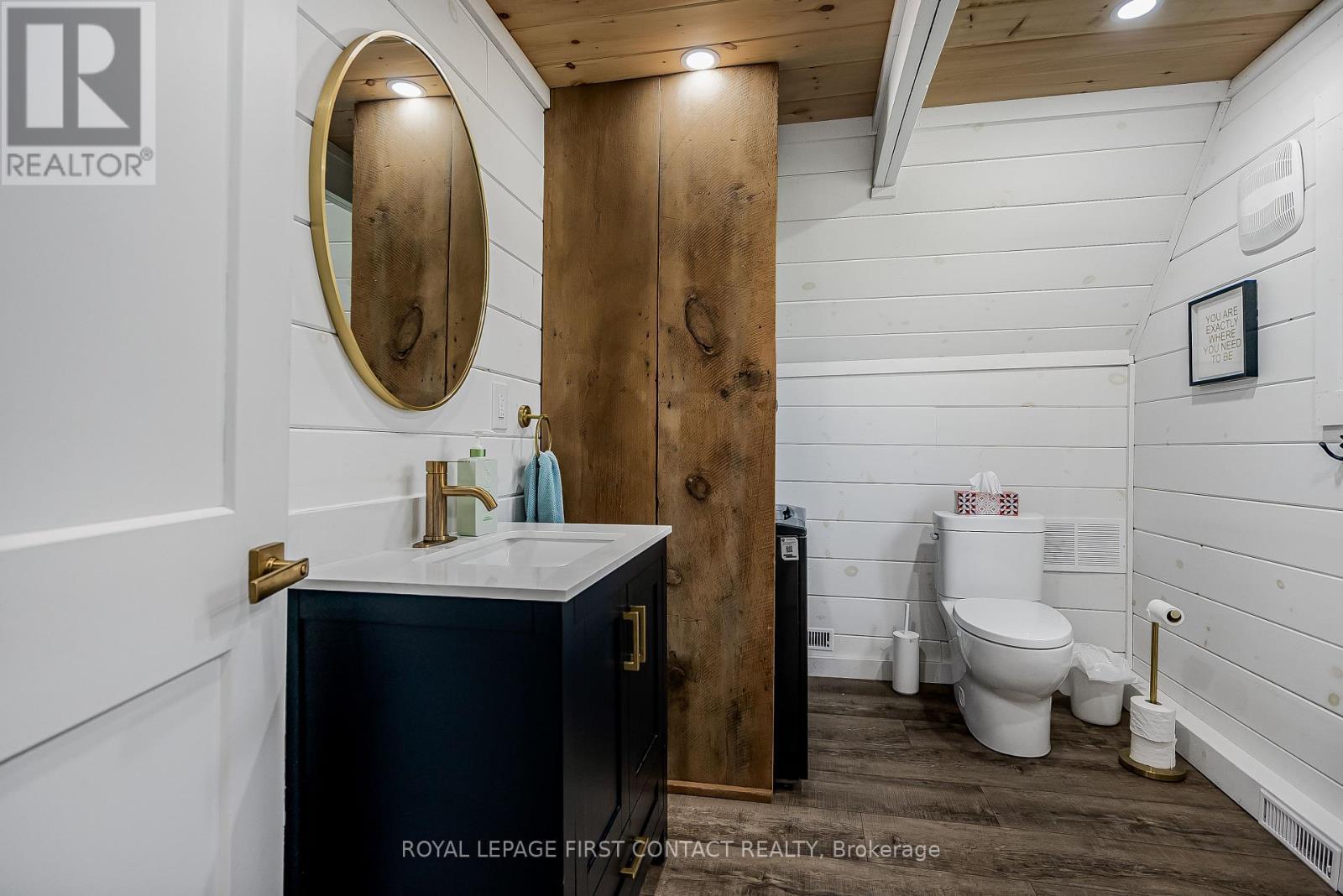 












5608 PENETANGUISHENE ROAD

,
Springwater,




Ontario
L0L1P0

