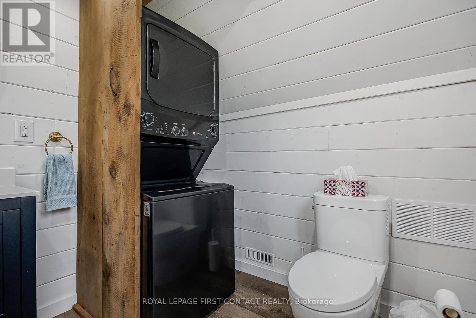 












5608 PENETANGUISHENE ROAD

,
Springwater,




Ontario
L0L1P0

