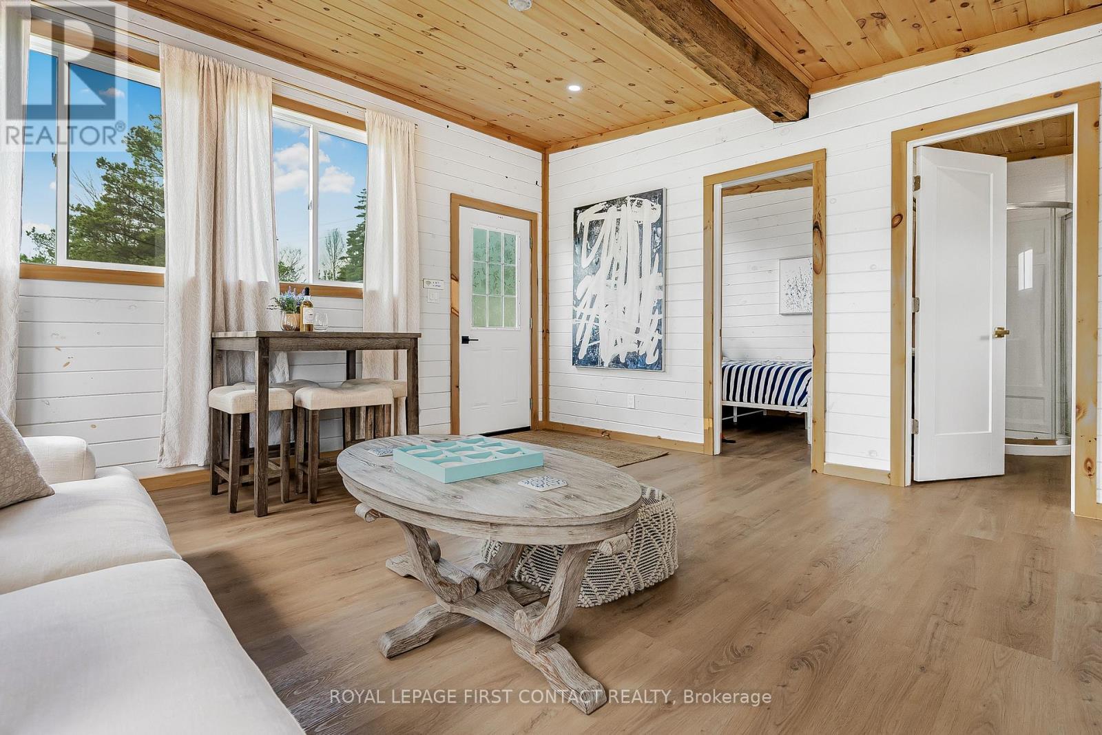 












5608 PENETANGUISHENE ROAD

,
Springwater,




Ontario
L0L1P0

