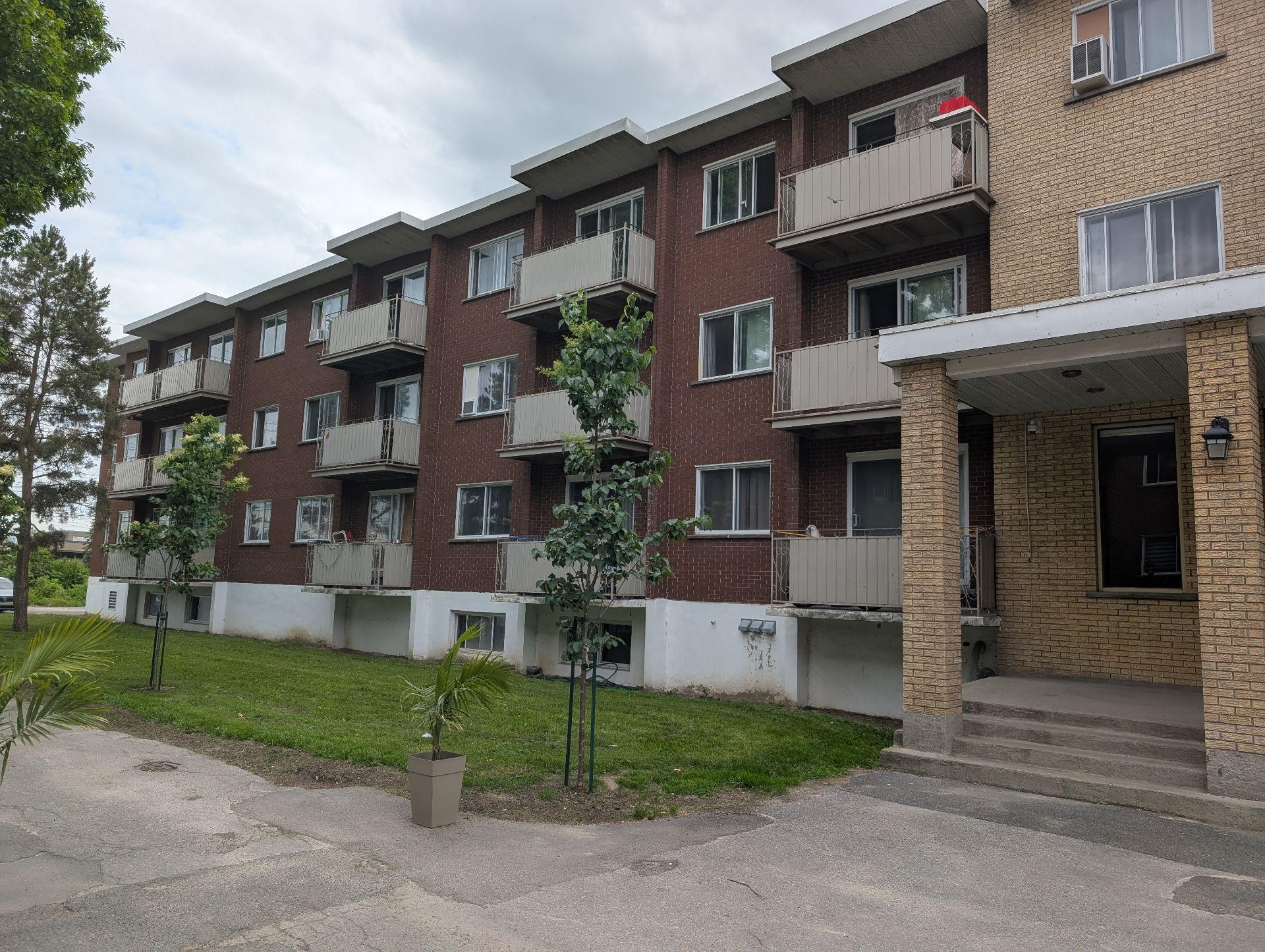 









8530


Rue Jean-Brillon

,
Montréal (LaSalle),




QC
H8N2J9

