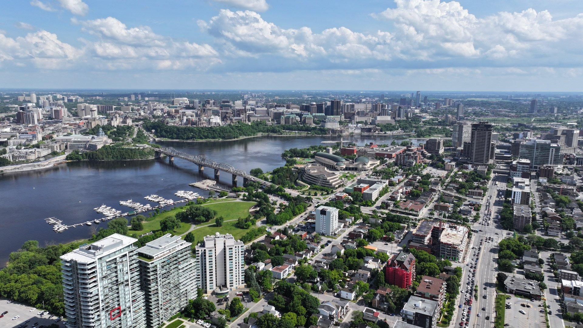 









213


Rue Kent

,
Gatineau (Hull),




QC
J8X3L5

