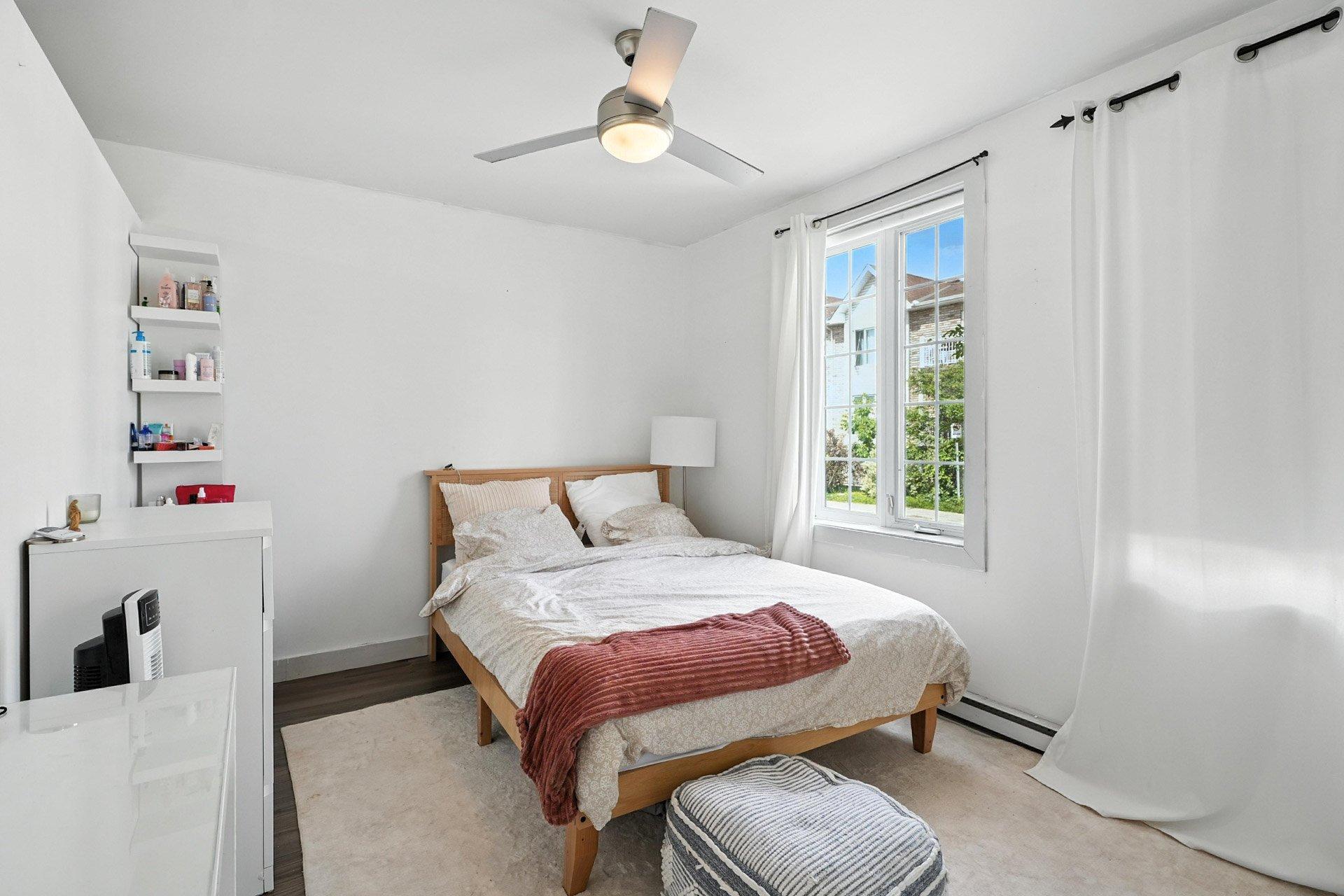 









213


Rue Kent

,
Gatineau (Hull),




QC
J8X3L5

