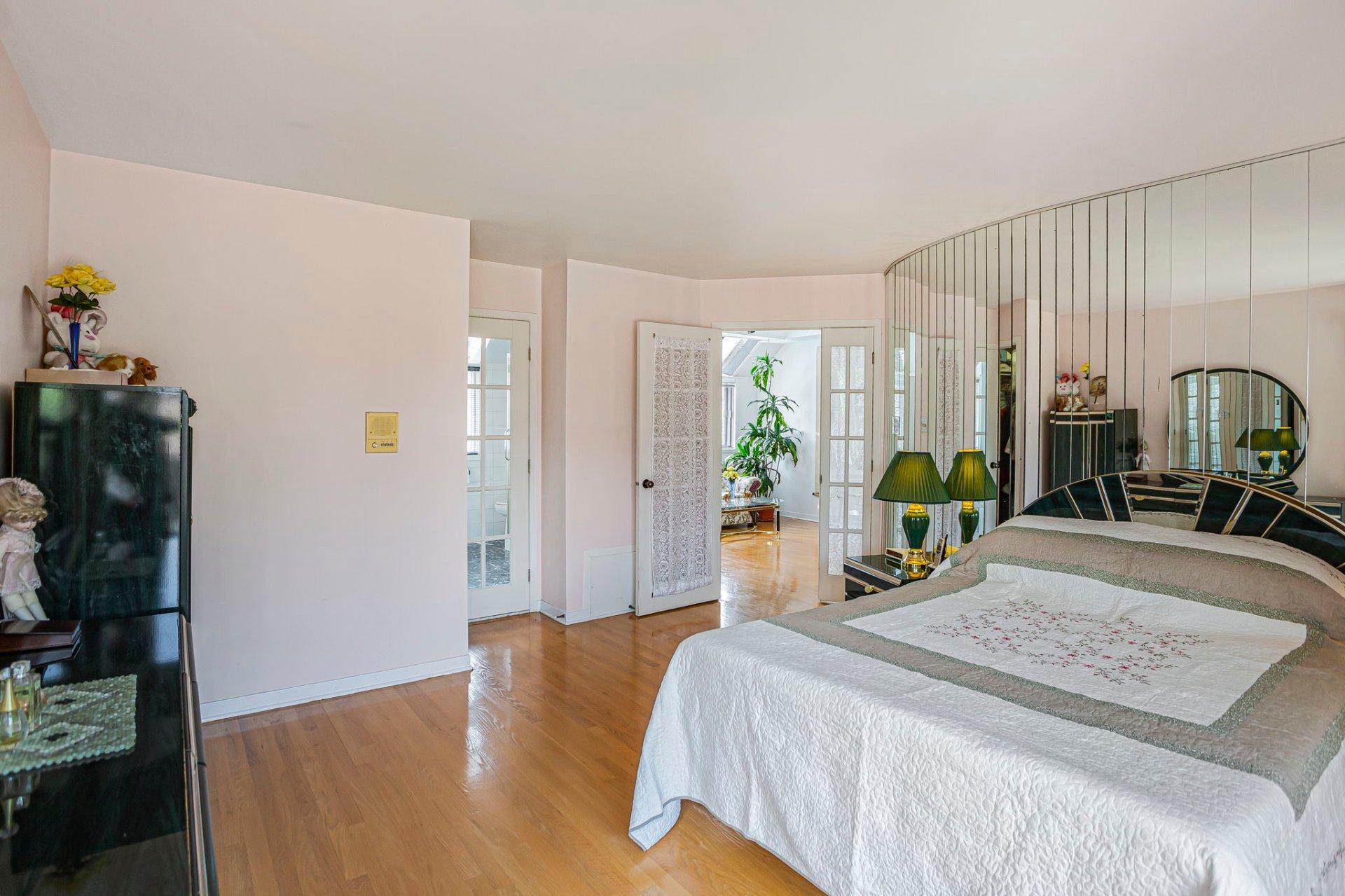 









1232


Rue Tecumseh

,
Dollard-des-Ormeaux,




QC
H9B2Y8


