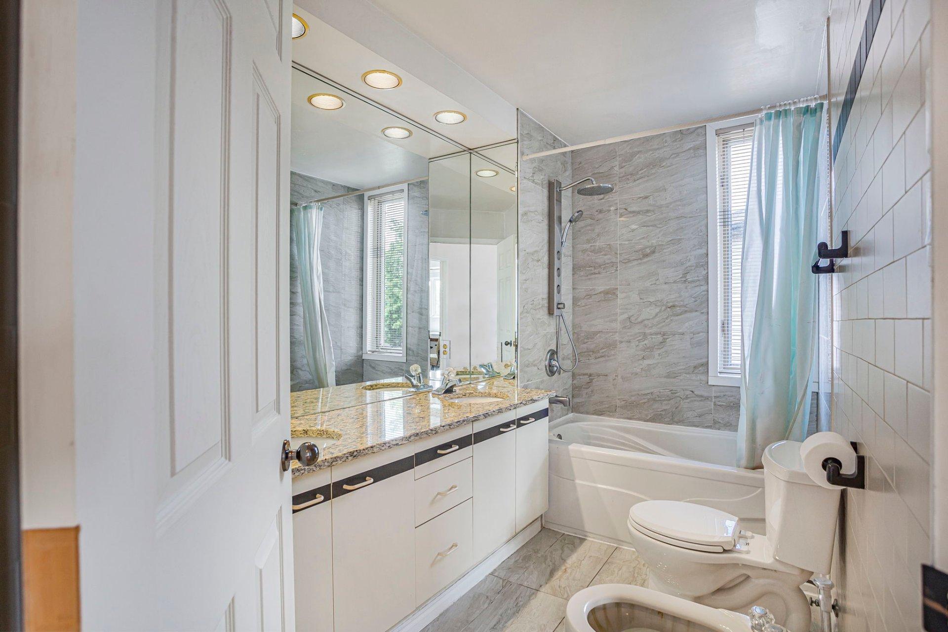 









1232


Rue Tecumseh

,
Dollard-des-Ormeaux,




QC
H9B2Y8

