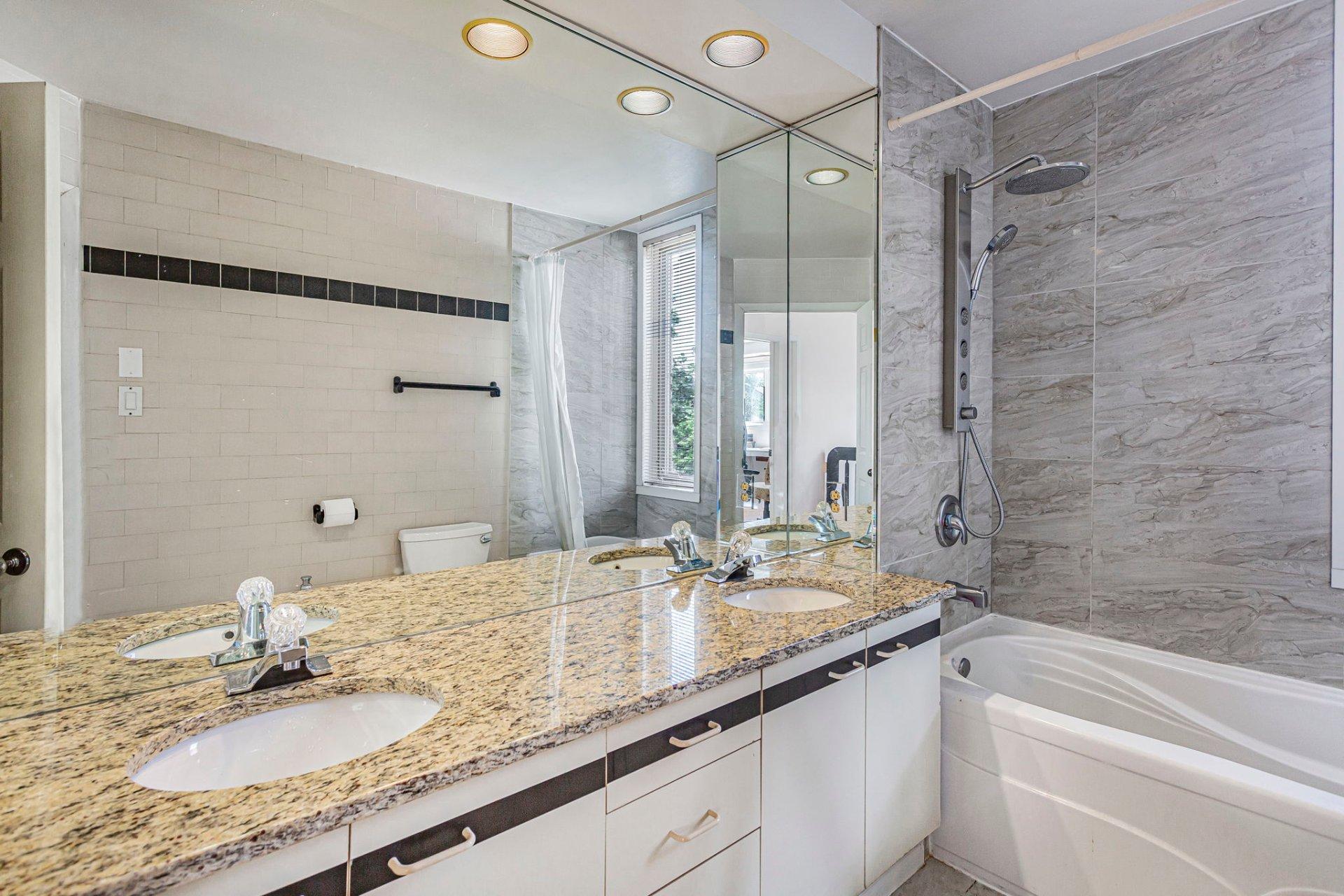 









1232


Rue Tecumseh

,
Dollard-des-Ormeaux,




QC
H9B2Y8

