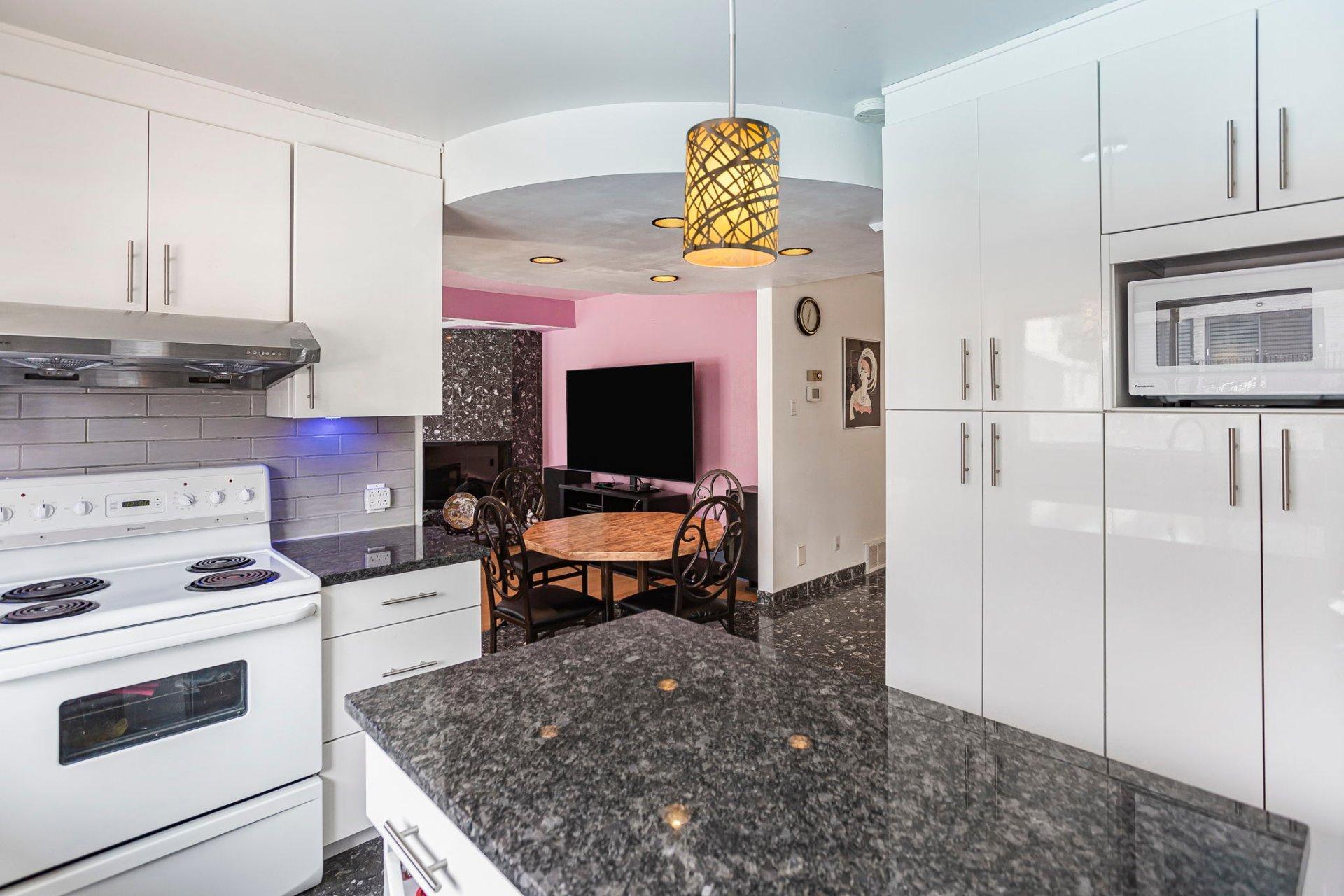 









1232


Rue Tecumseh

,
Dollard-des-Ormeaux,




QC
H9B2Y8

