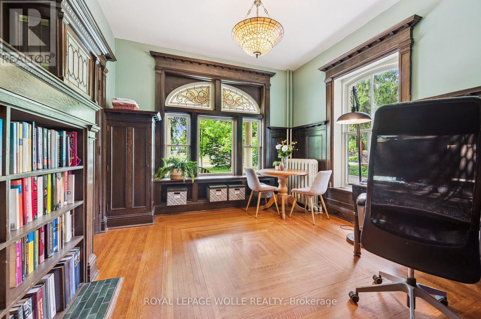 












88 WILLIAM STREET W

,
Waterloo,




Ontario
N2L1J7

