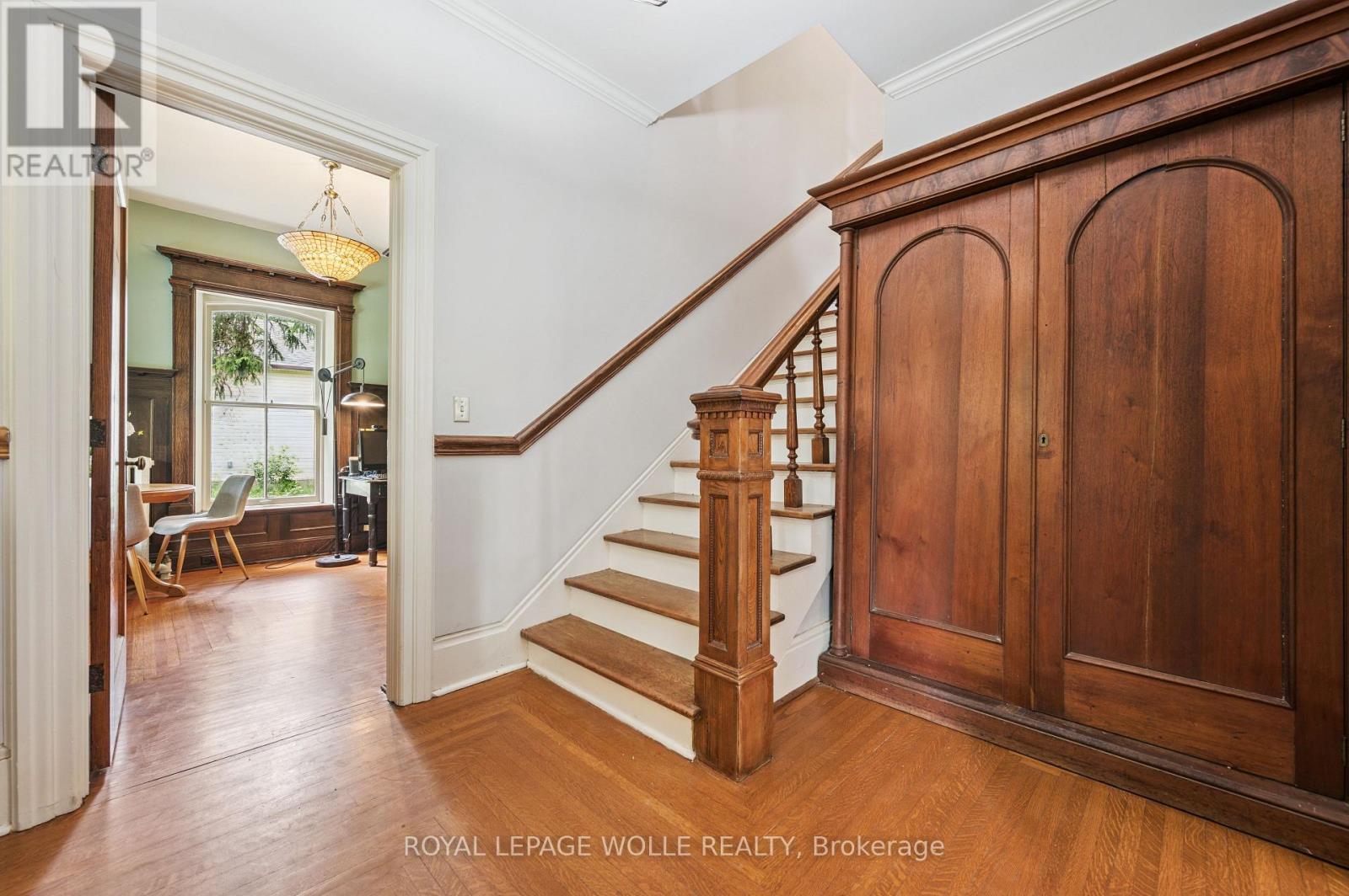












88 WILLIAM STREET W

,
Waterloo,




Ontario
N2L1J7

