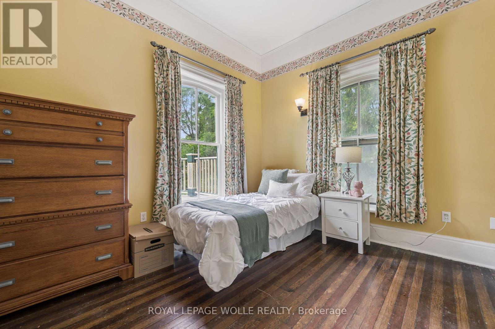 












88 WILLIAM STREET W

,
Waterloo,




Ontario
N2L1J7


