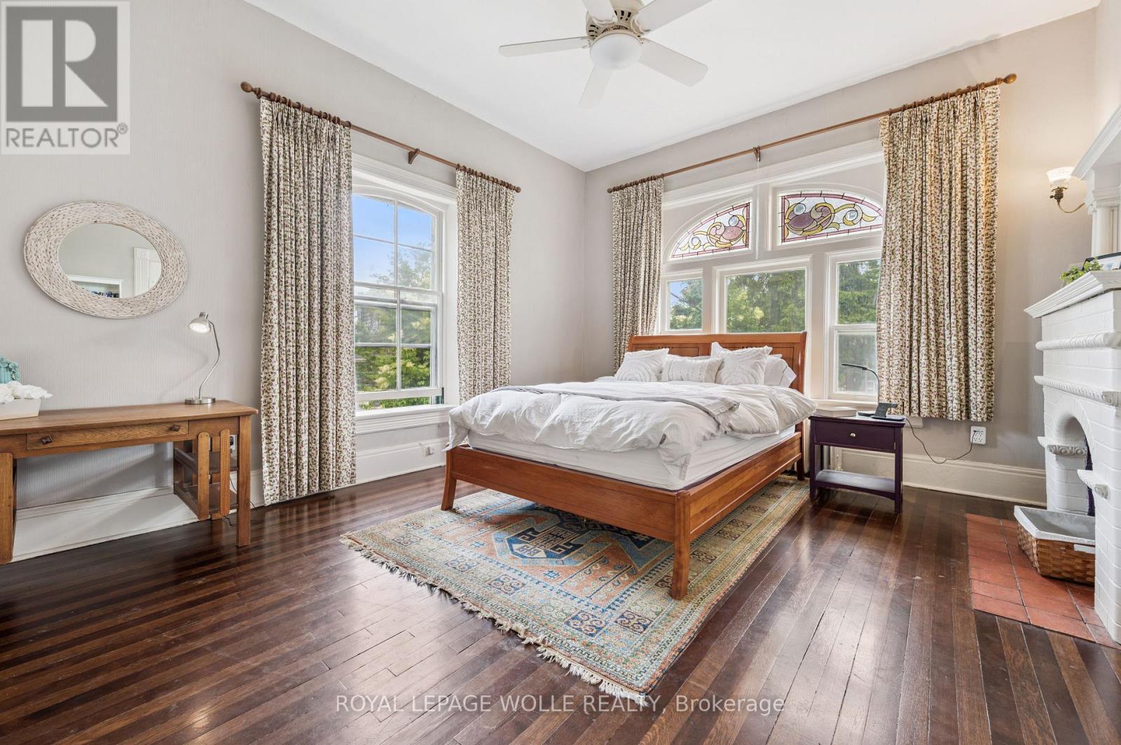












88 WILLIAM STREET W

,
Waterloo,




Ontario
N2L1J7

