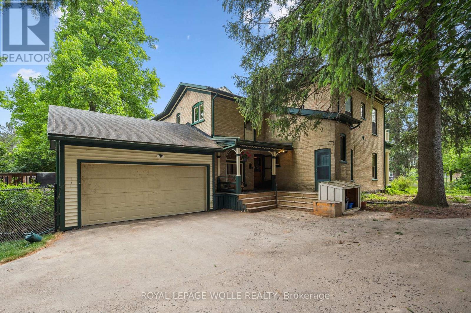 












88 WILLIAM STREET W

,
Waterloo,




Ontario
N2L1J7

