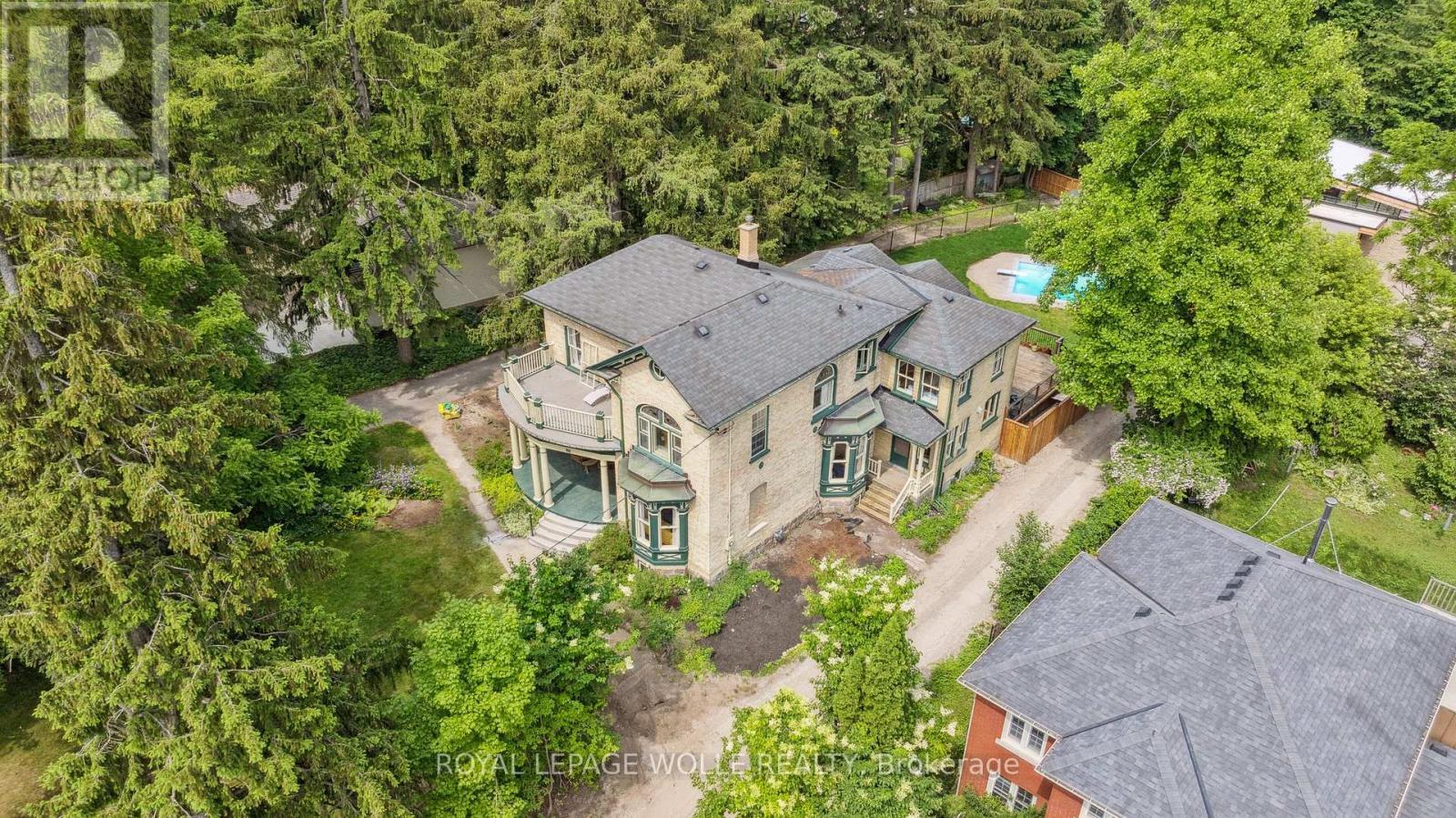 












88 WILLIAM STREET W

,
Waterloo,




Ontario
N2L1J7

