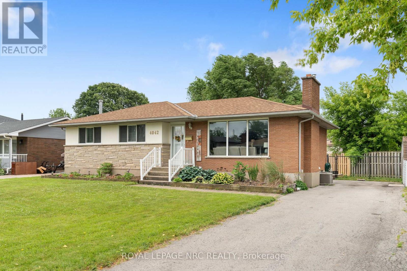 












4042 MONTCALM CRESCENT

,
Niagara Falls (Chippawa),




Ontario
L2G6L8

