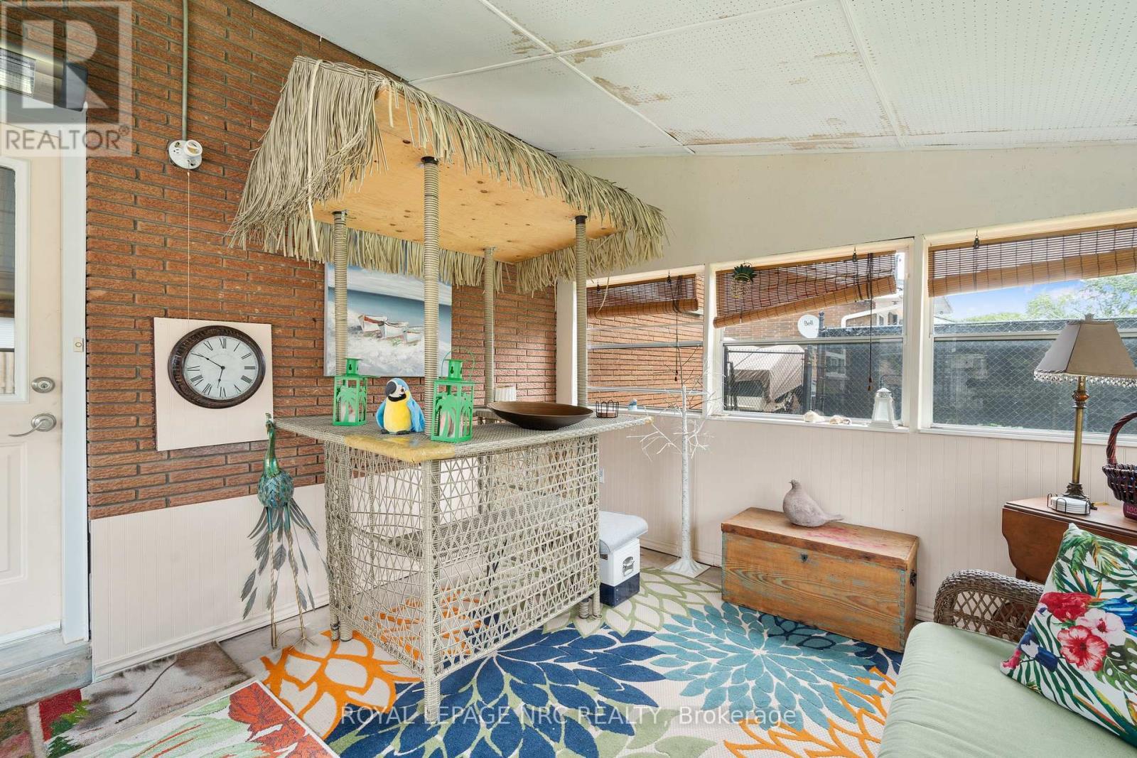 












4042 MONTCALM CRESCENT

,
Niagara Falls (Chippawa),




Ontario
L2G6L8

