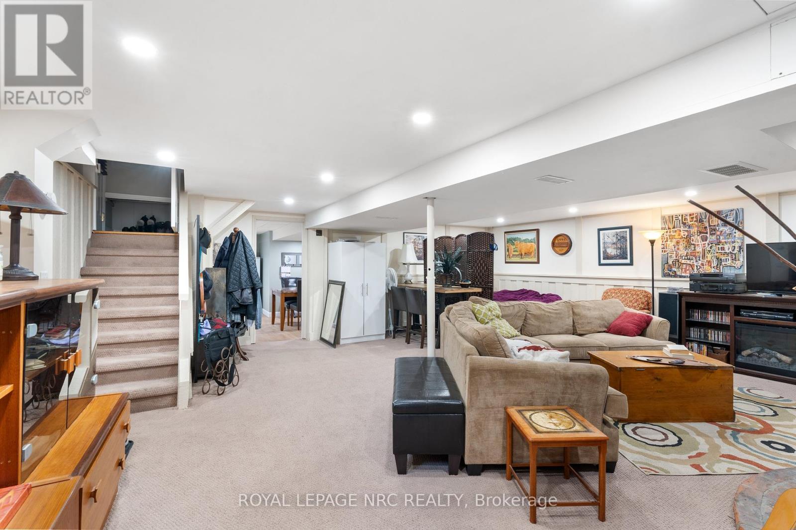 












4042 MONTCALM CRESCENT

,
Niagara Falls (Chippawa),




Ontario
L2G6L8


