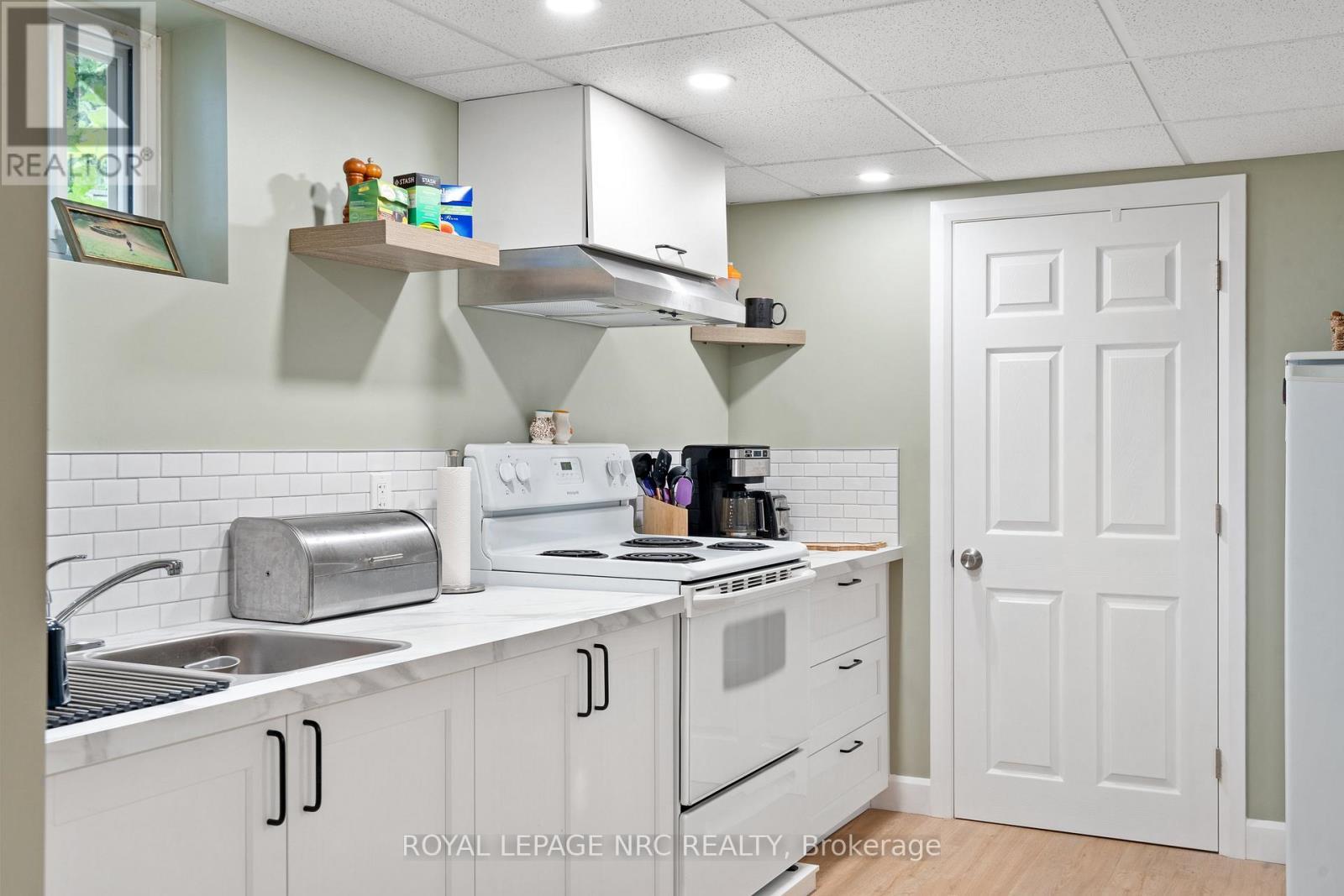 












4042 MONTCALM CRESCENT

,
Niagara Falls (Chippawa),




Ontario
L2G6L8


