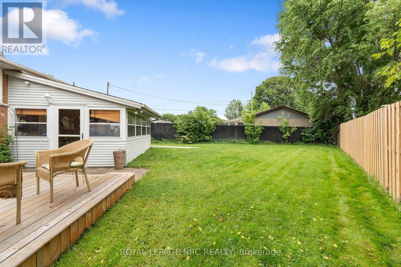 












4042 MONTCALM CRESCENT

,
Niagara Falls (Chippawa),




Ontario
L2G6L8

