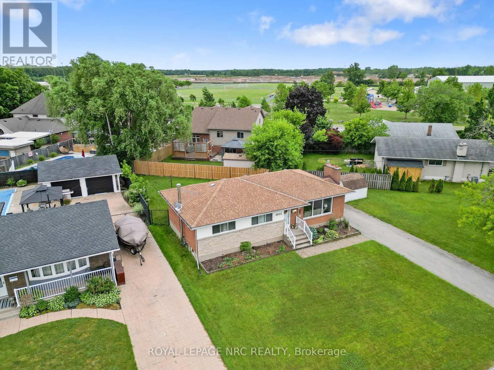 












4042 MONTCALM CRESCENT

,
Niagara Falls (Chippawa),




Ontario
L2G6L8

