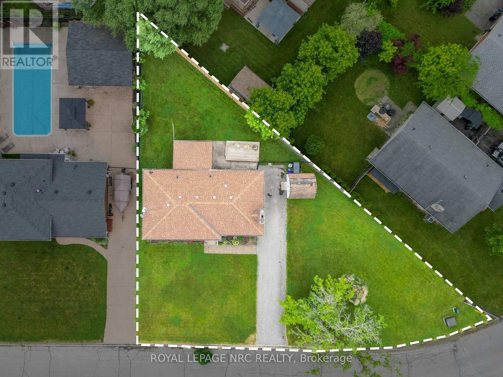 












4042 MONTCALM CRESCENT

,
Niagara Falls (Chippawa),




Ontario
L2G6L8

