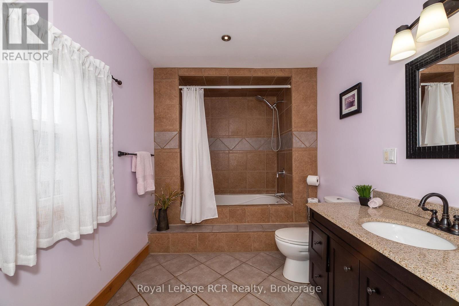 












406428 GREY RD 4

,
Grey Highlands,




Ontario
N0C1E0

