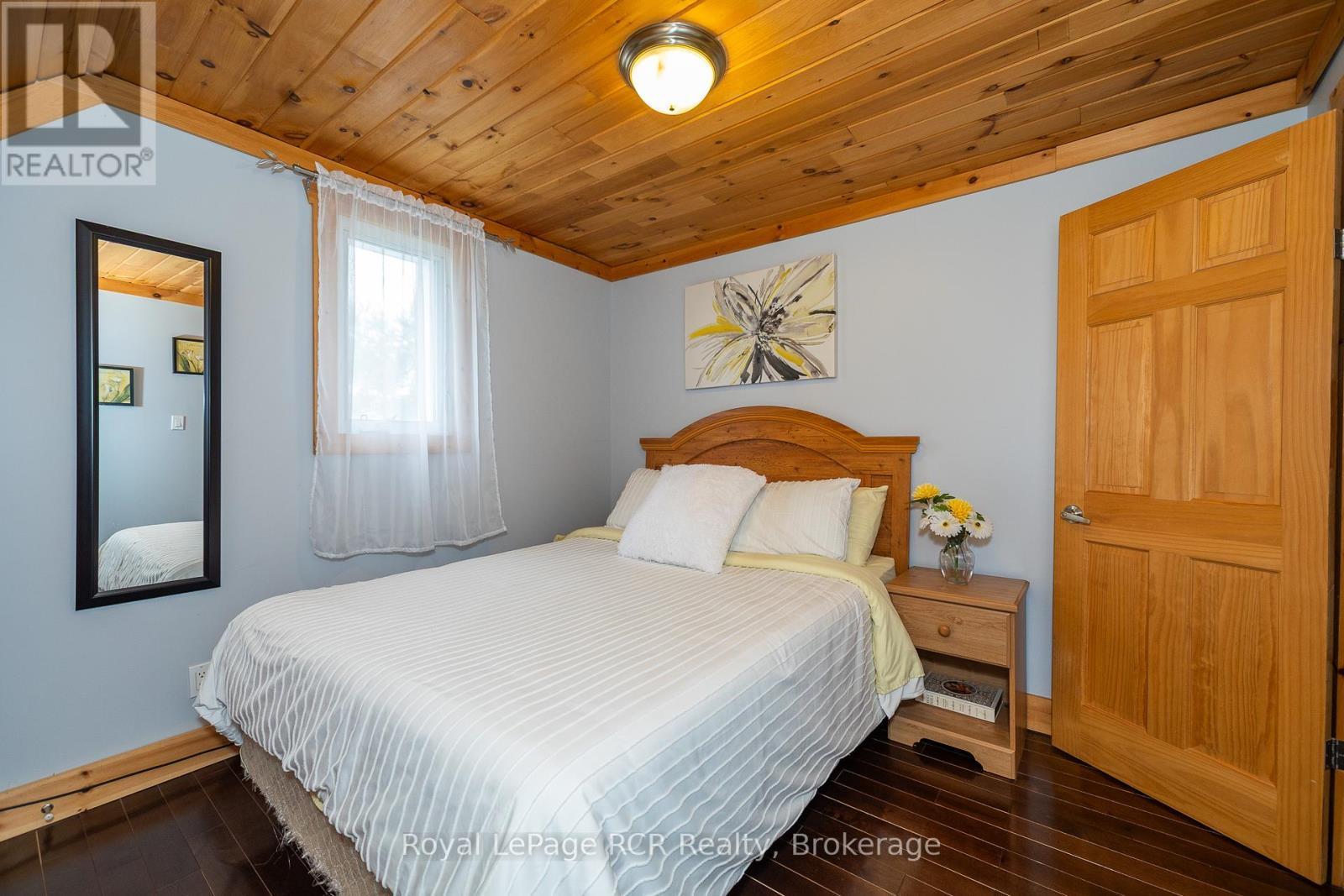 












406428 GREY RD 4

,
Grey Highlands,




Ontario
N0C1E0

