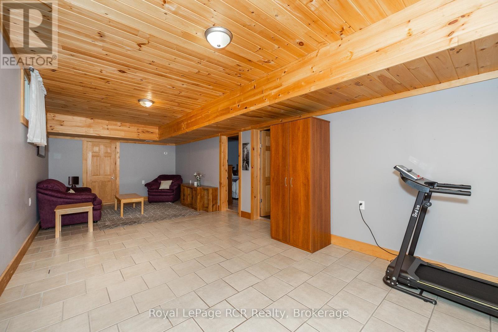 












406428 GREY RD 4

,
Grey Highlands,




Ontario
N0C1E0

