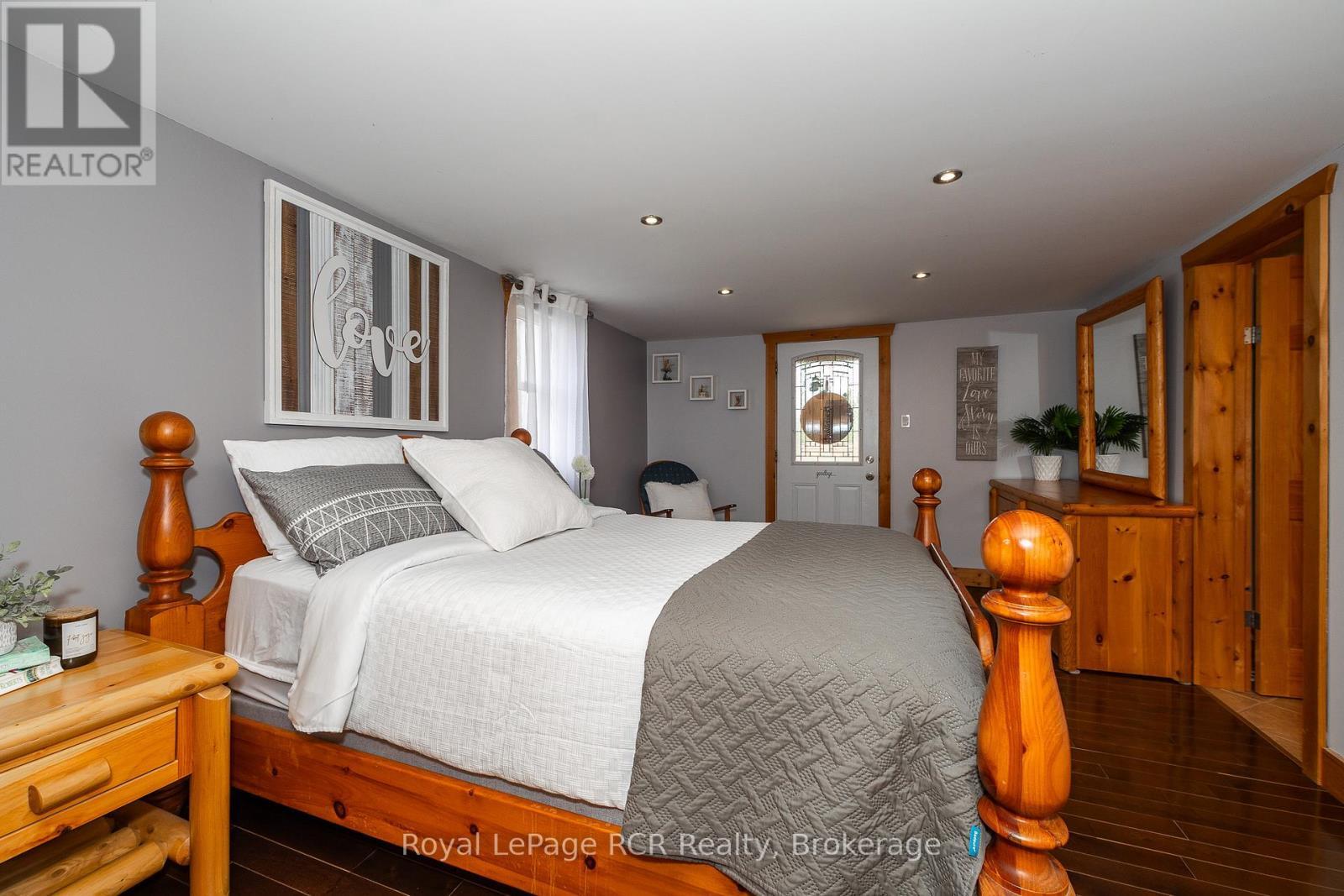 












406428 GREY RD 4

,
Grey Highlands,




Ontario
N0C1E0

