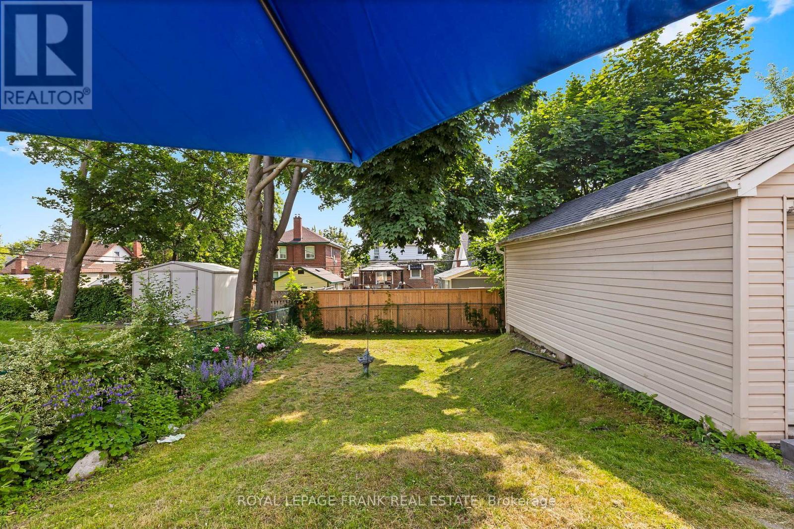 












63 PARK ROAD N

,
Oshawa (McLaughlin),




Ontario
L1J4K8

