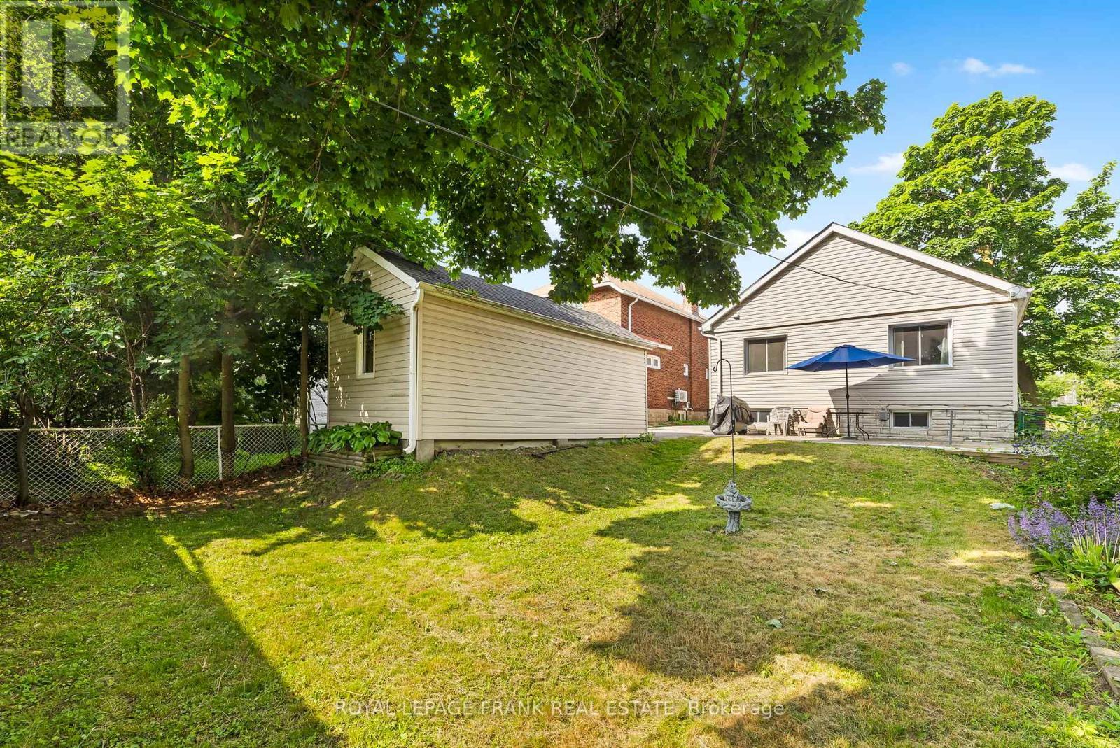 












63 PARK ROAD N

,
Oshawa (McLaughlin),




Ontario
L1J4K8

