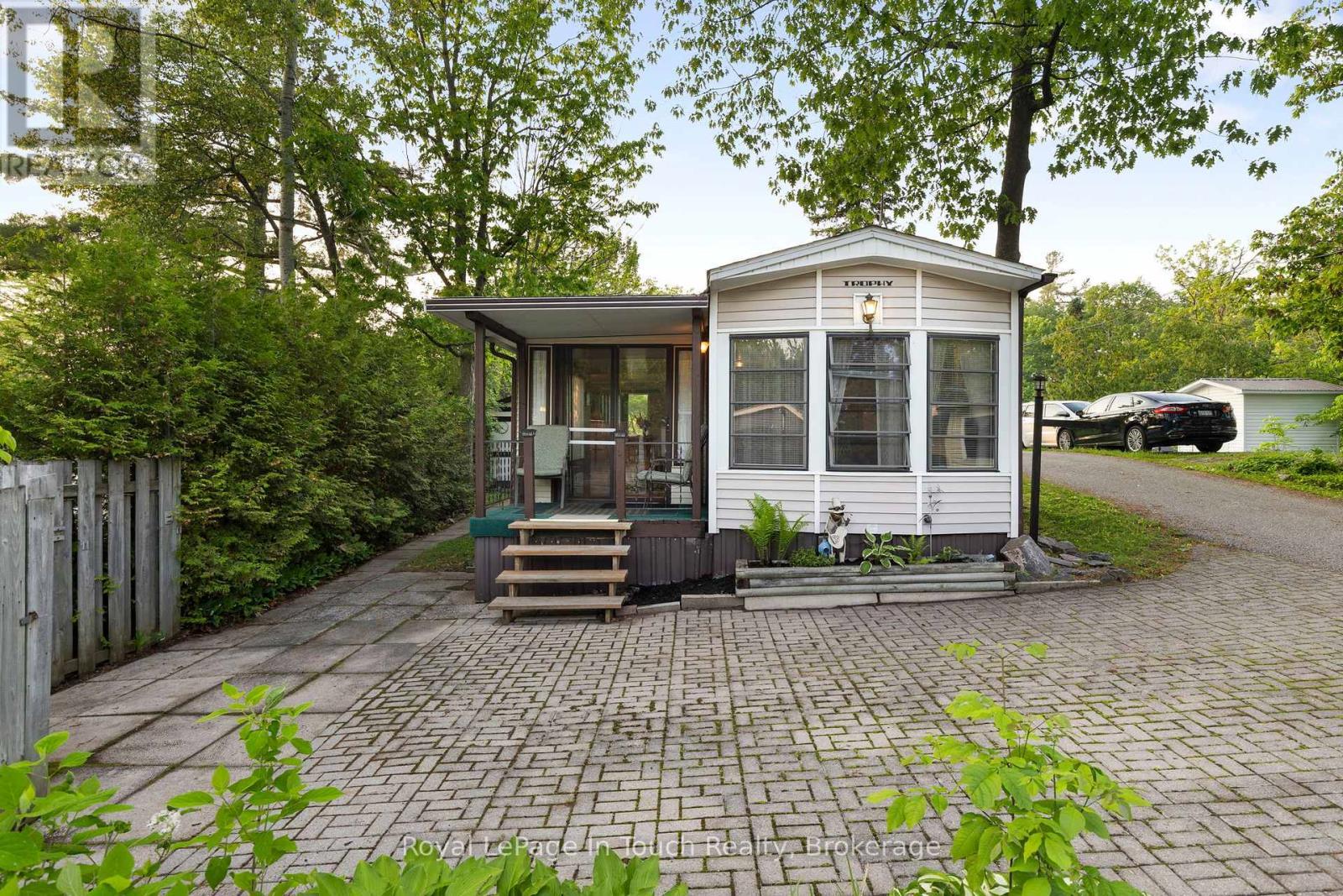 












#130 - 164 LONE PINE ROAD

,
Georgian Bay (Baxter),




Ontario
L0K1S0

