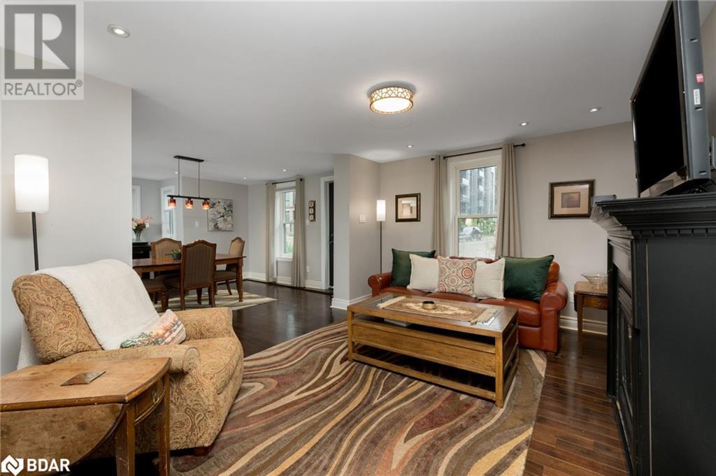 












41 MILL Street

,
Georgetown,




Ontario
L7G2H6

