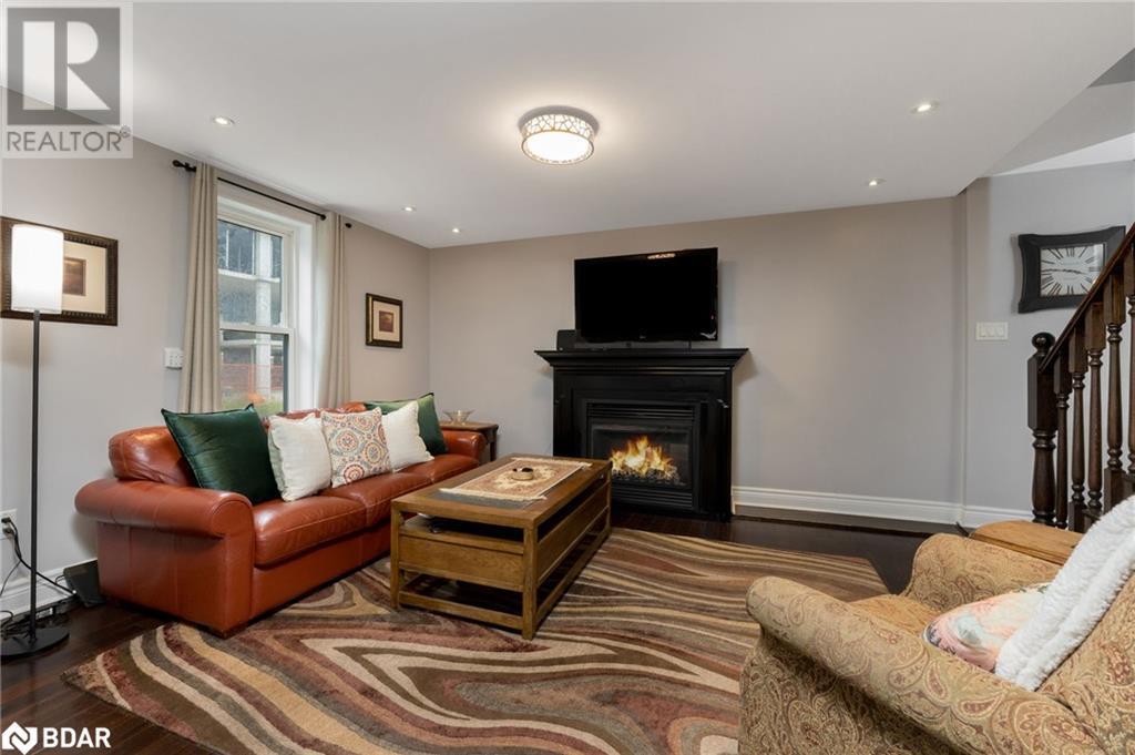 












41 MILL Street

,
Georgetown,




Ontario
L7G2H6

