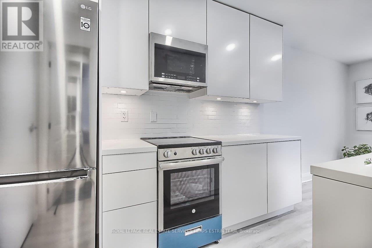 












SECOND FLOOR BACK UNIT - 415 DUNDAS STREET E

,
Toronto,




Ontario
M5A2A9

