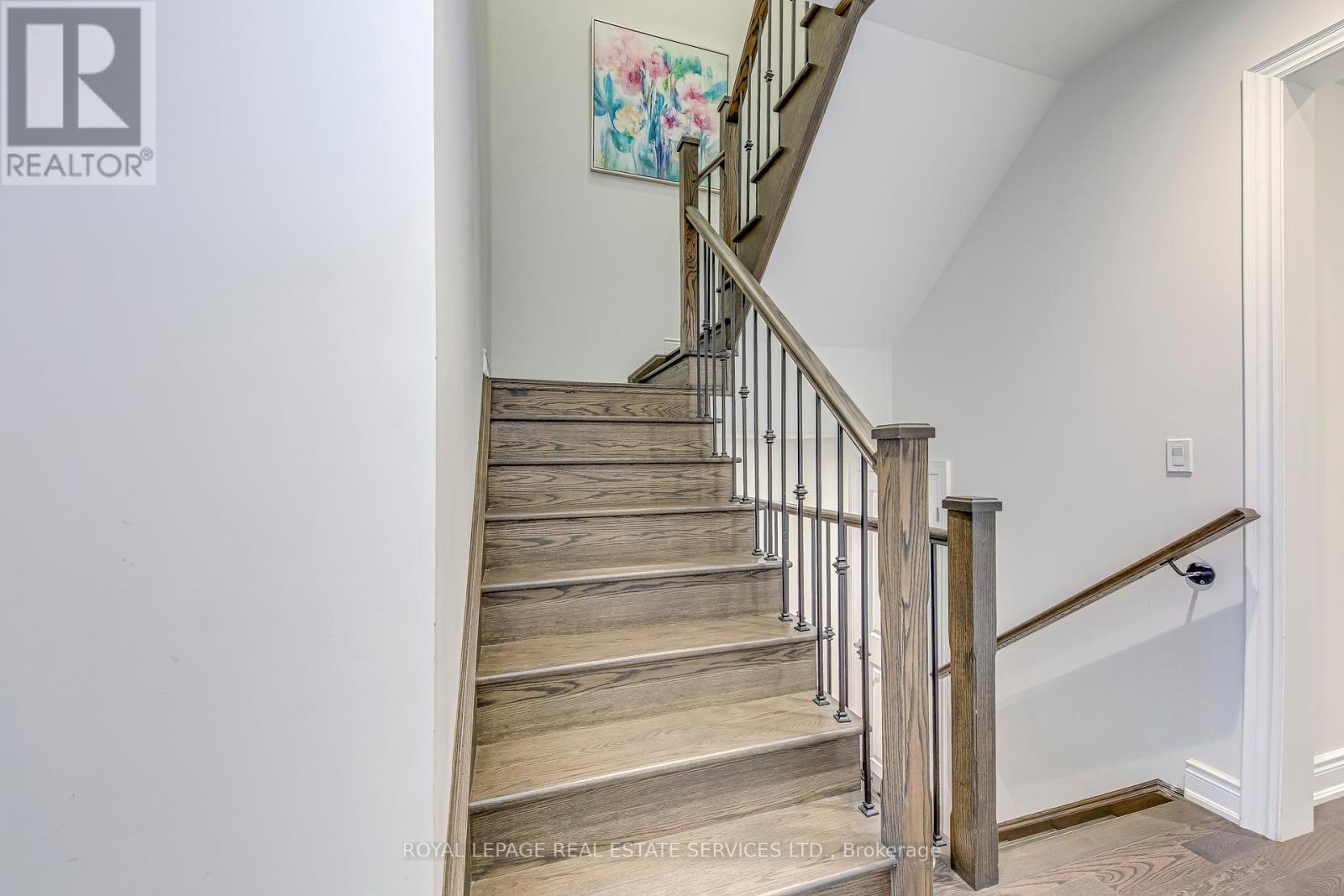 












3234 POST ROAD

,
Oakville,




Ontario
L6H7C5

