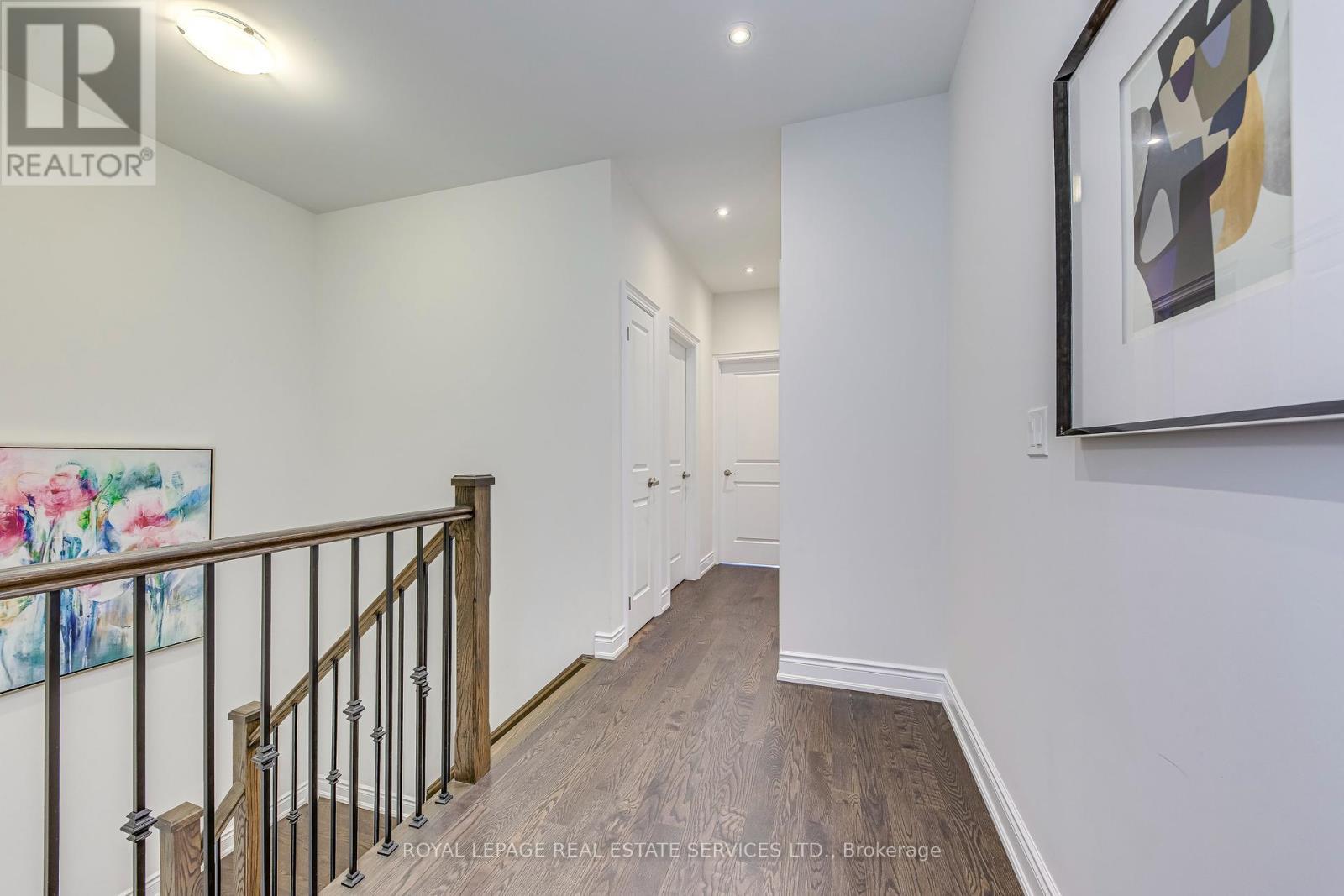 












3234 POST ROAD

,
Oakville,




Ontario
L6H7C5

