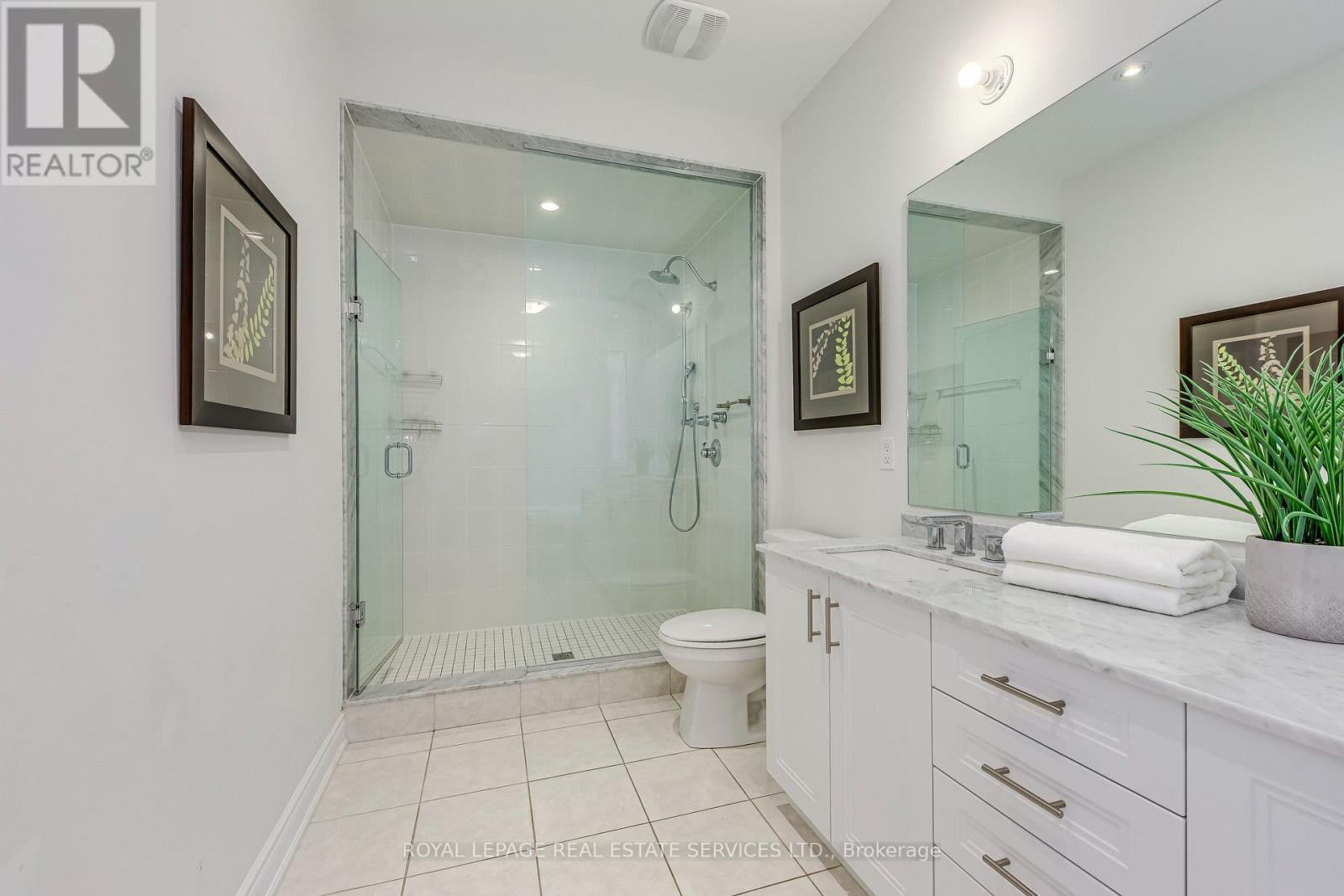 












3234 POST ROAD

,
Oakville,




Ontario
L6H7C5

