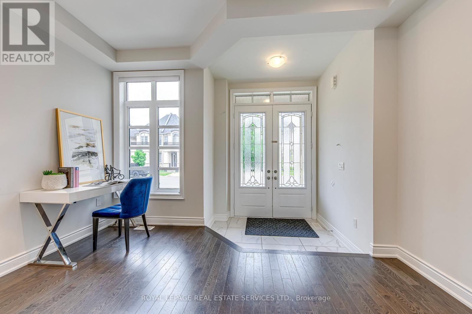 












3234 POST ROAD

,
Oakville,




Ontario
L6H7C5

