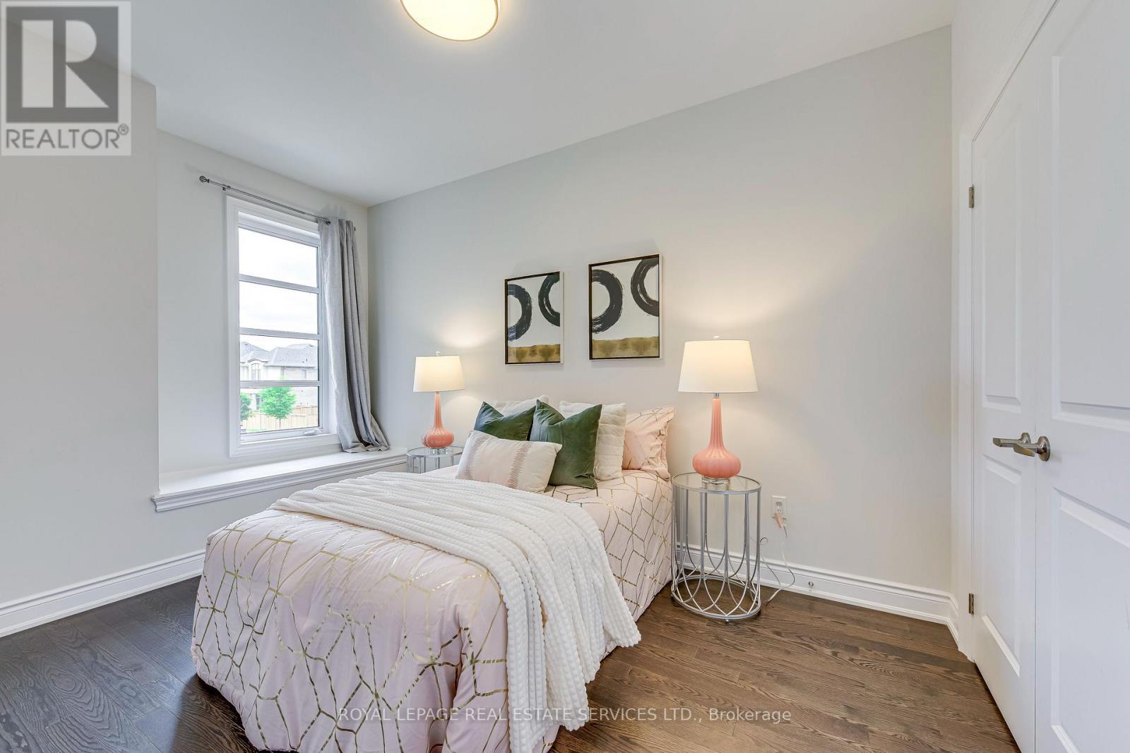 












3234 POST ROAD

,
Oakville,




Ontario
L6H7C5

