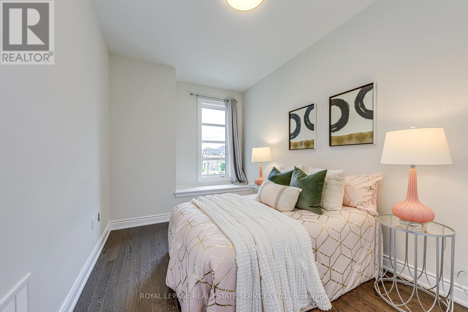 












3234 POST ROAD

,
Oakville,




Ontario
L6H7C5

