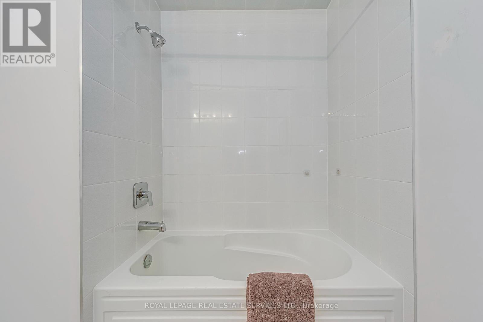 












3234 POST ROAD

,
Oakville,




Ontario
L6H7C5

