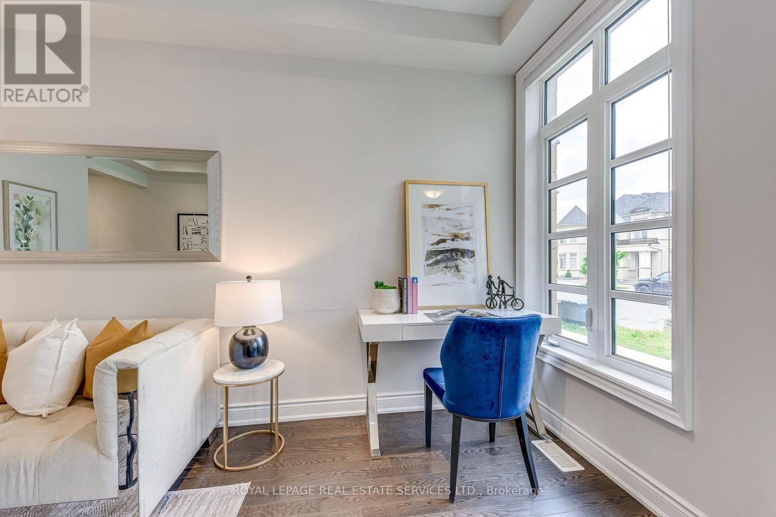 












3234 POST ROAD

,
Oakville,




Ontario
L6H7C5

