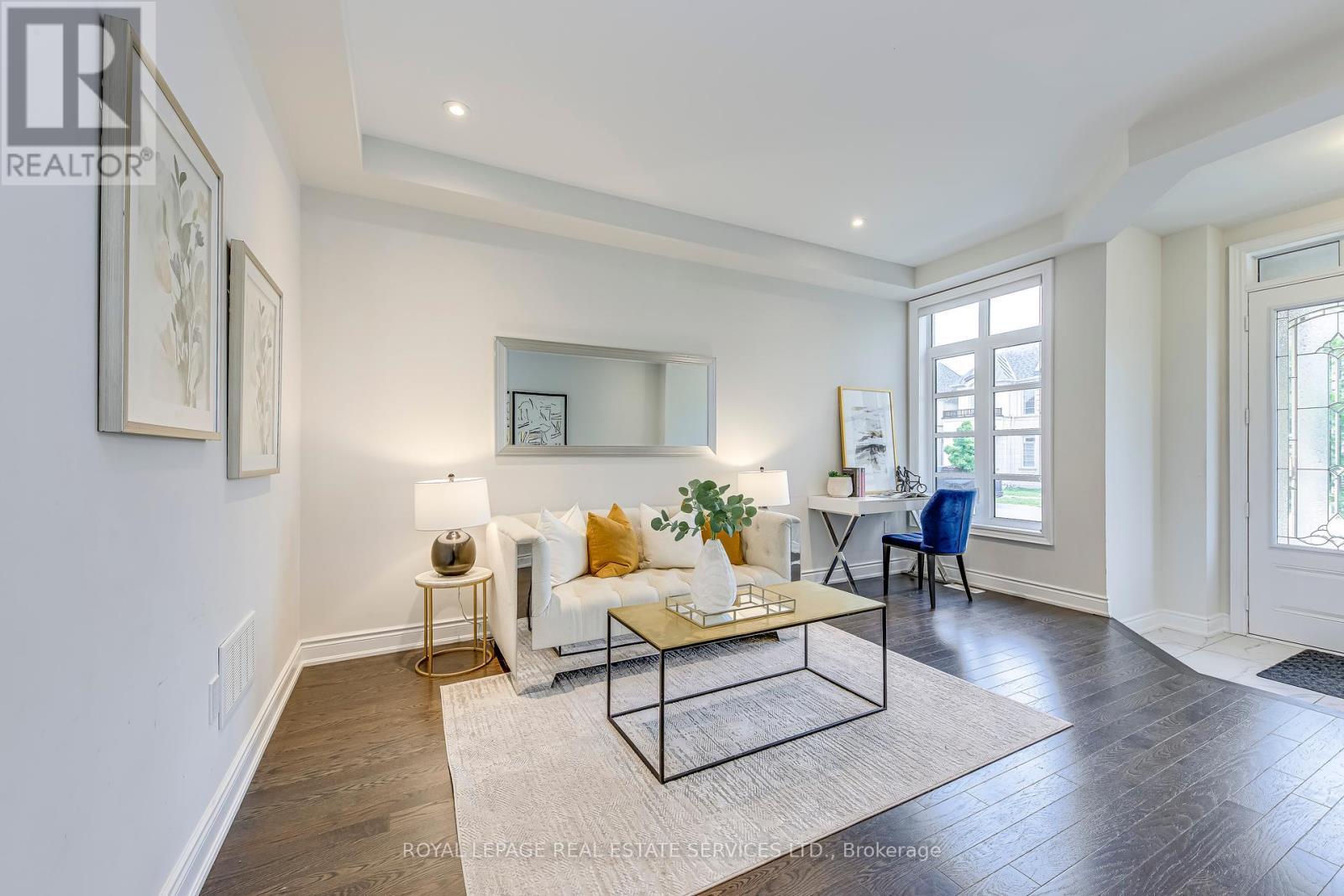 












3234 POST ROAD

,
Oakville,




Ontario
L6H7C5

