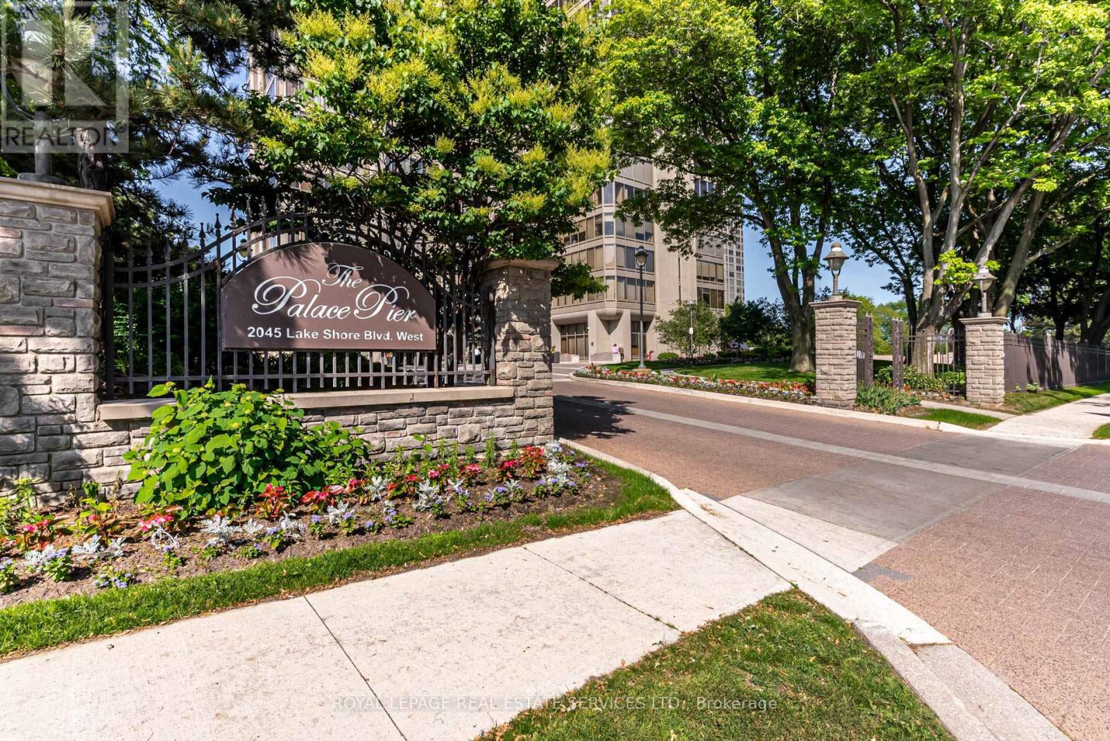 












2508 - 2045 LAKE SHORE BOULEVARD W

,
Toronto,




Ontario
M8V2Z6

