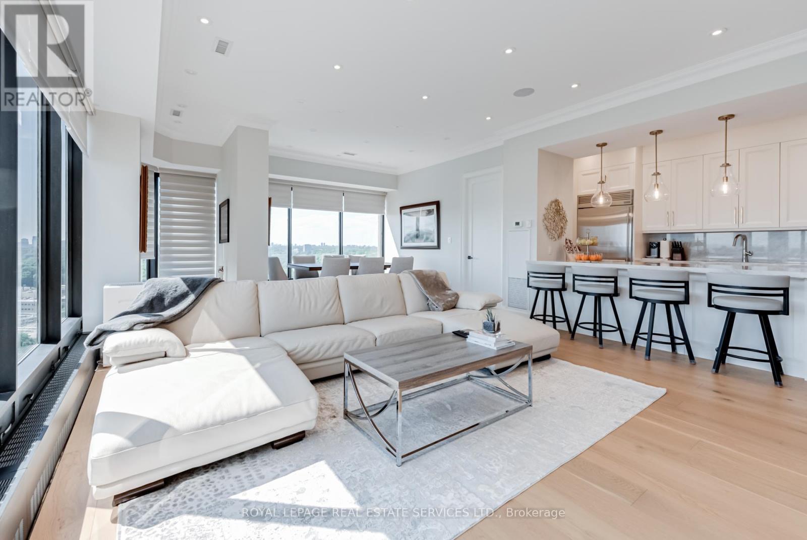 












2508 - 2045 LAKE SHORE BOULEVARD W

,
Toronto,




Ontario
M8V2Z6

