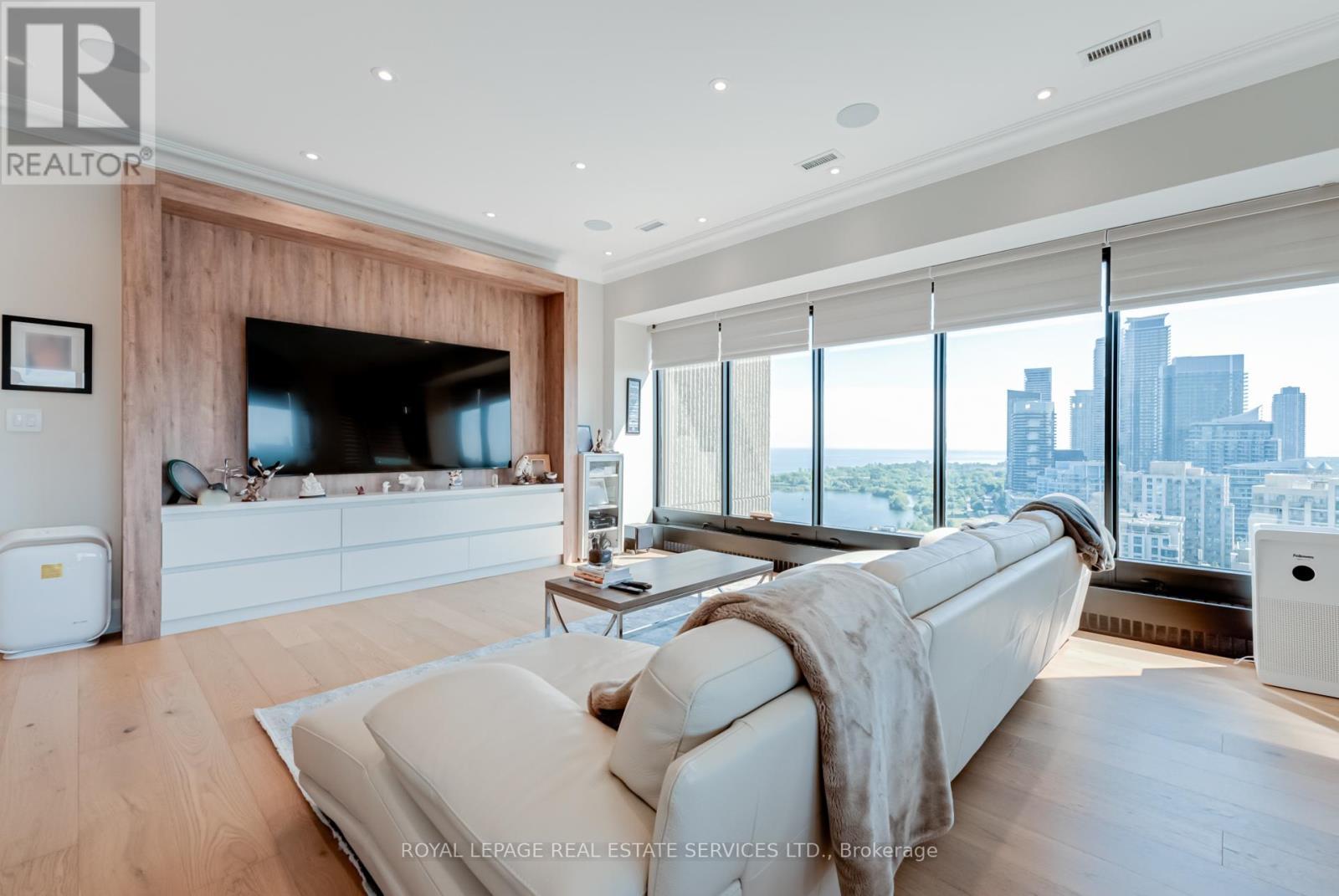 












2508 - 2045 LAKE SHORE BOULEVARD W

,
Toronto,




Ontario
M8V2Z6

