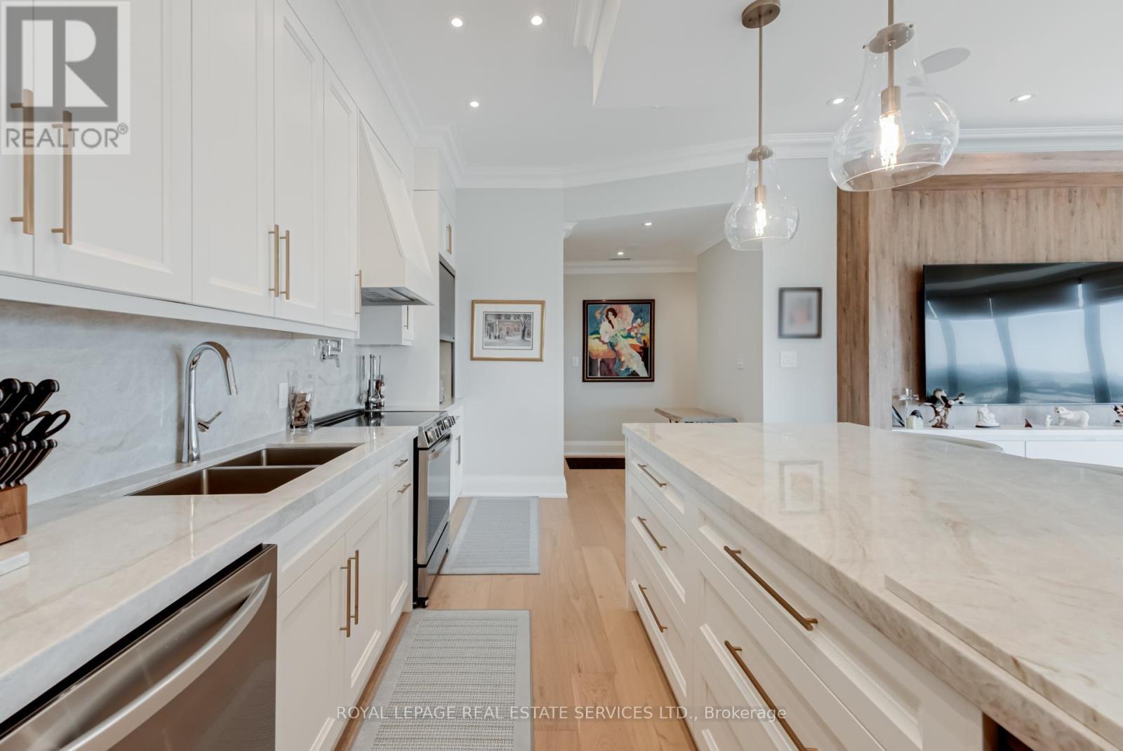 












2508 - 2045 LAKE SHORE BOULEVARD W

,
Toronto,




Ontario
M8V2Z6

